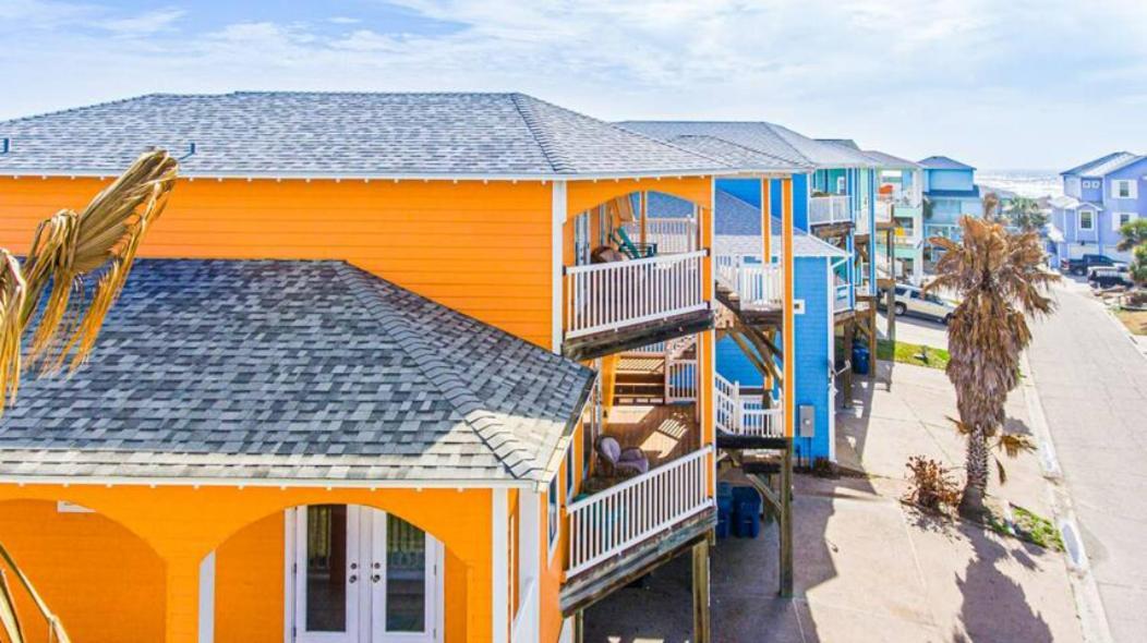 7 Bedroom Home Steps To The Beach With 4 Patios And Pool! Sleeps 20 Порт-Аранзас Экстерьер фото