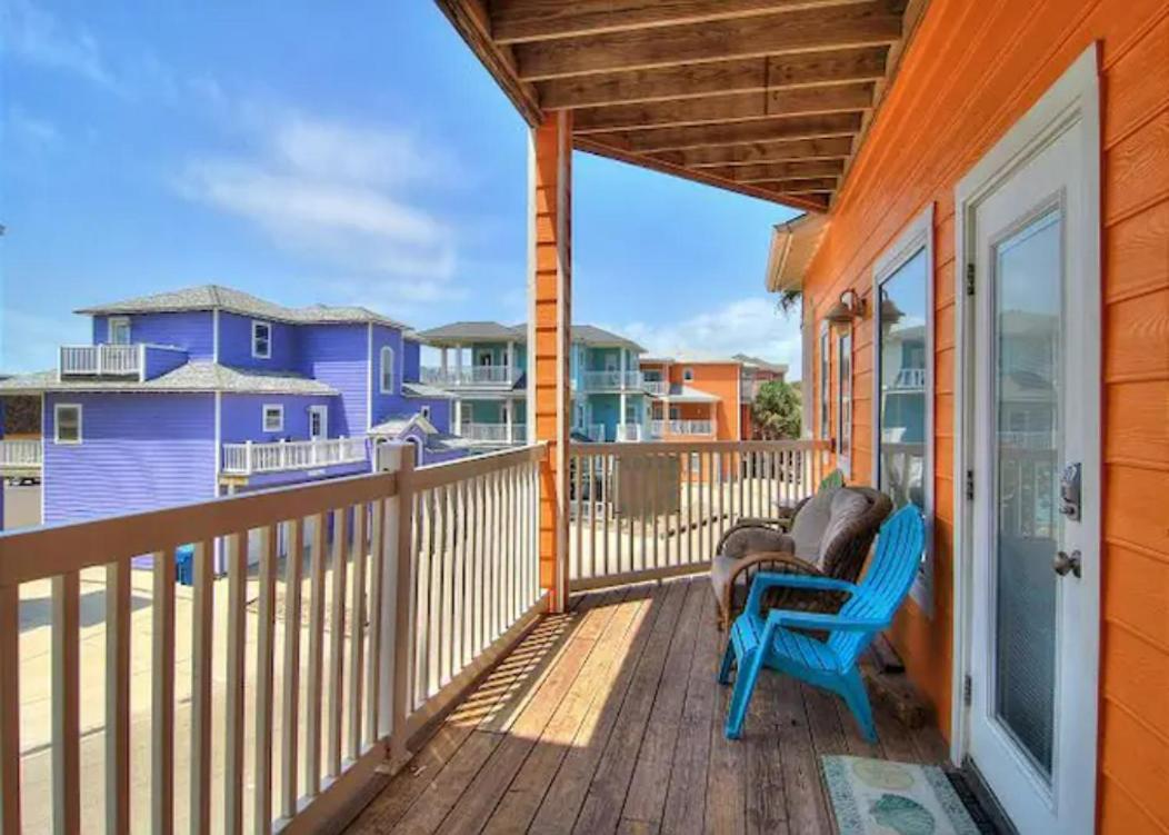 7 Bedroom Home Steps To The Beach With 4 Patios And Pool! Sleeps 20 Порт-Аранзас Экстерьер фото