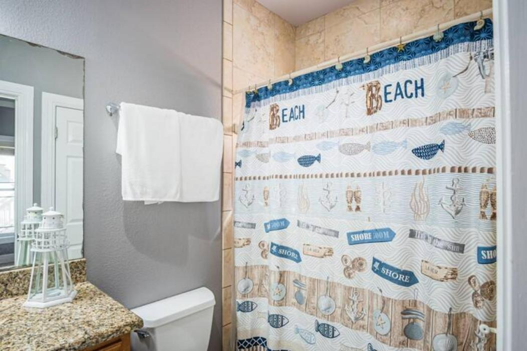 7 Bedroom Home Steps To The Beach With 4 Patios And Pool! Sleeps 20 Порт-Аранзас Экстерьер фото