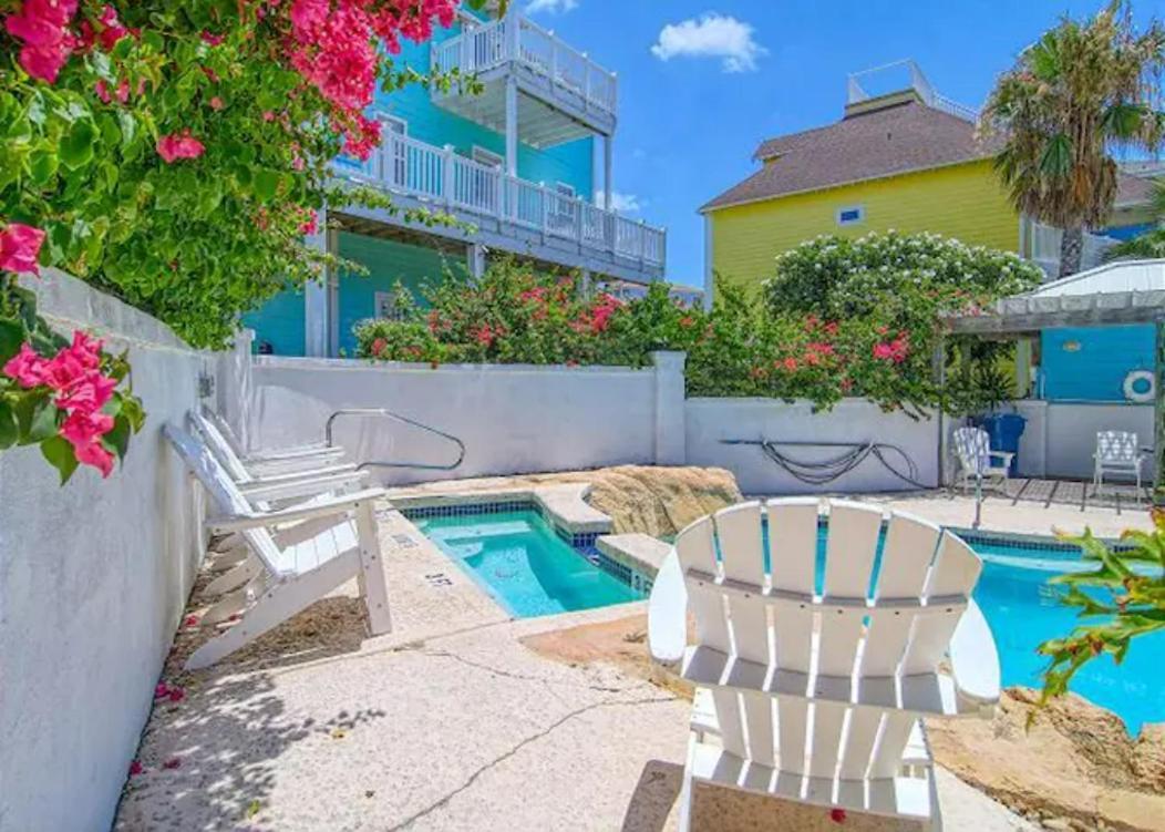 7 Bedroom Home Steps To The Beach With 4 Patios And Pool! Sleeps 20 Порт-Аранзас Экстерьер фото