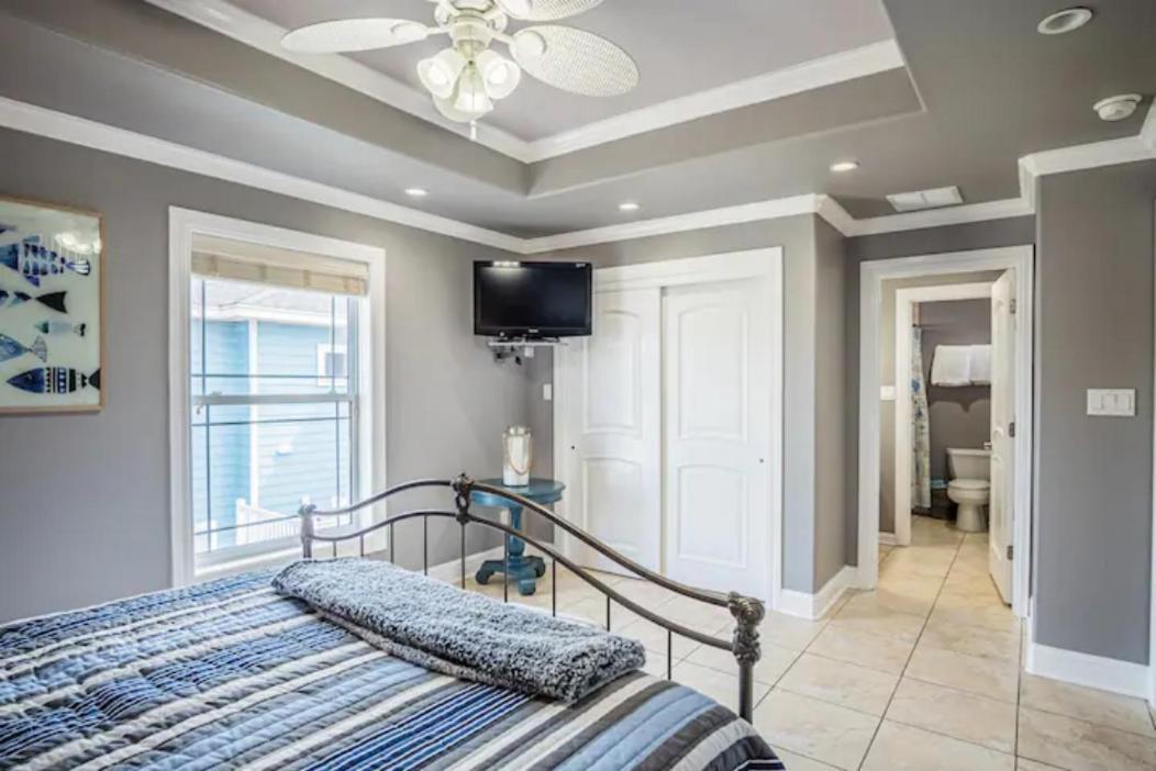 7 Bedroom Home Steps To The Beach With 4 Patios And Pool! Sleeps 20 Порт-Аранзас Экстерьер фото