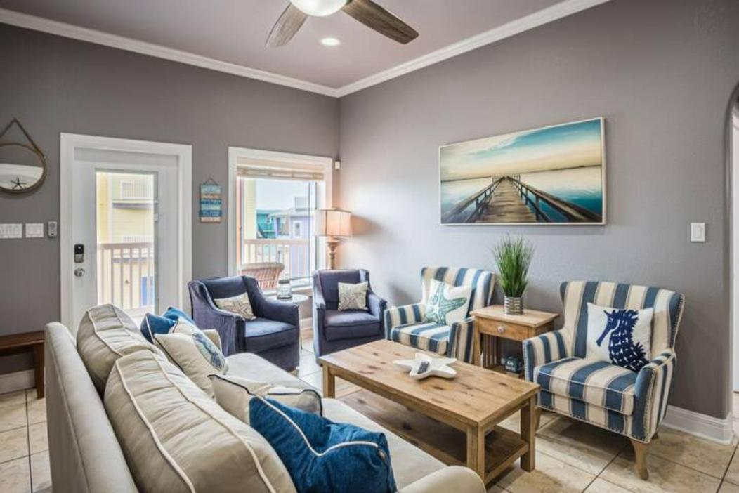 7 Bedroom Home Steps To The Beach With 4 Patios And Pool! Sleeps 20 Порт-Аранзас Экстерьер фото