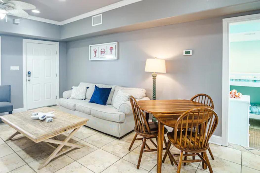 7 Bedroom Home Steps To The Beach With 4 Patios And Pool! Sleeps 20 Порт-Аранзас Экстерьер фото